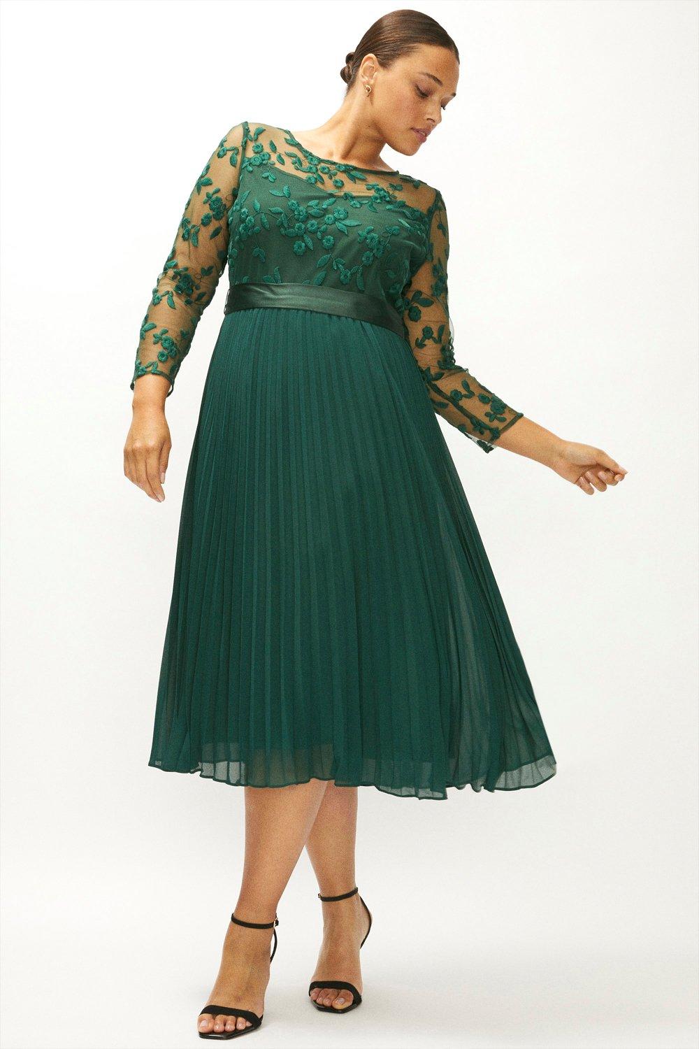 Plus Size Embroidered Long Sleeve Midi Dress - Green