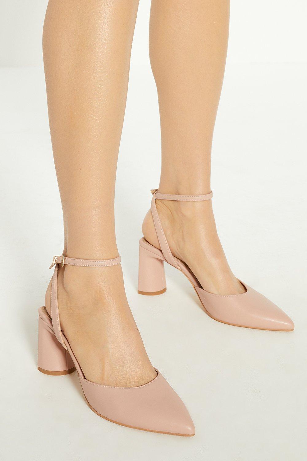 Block heel 2025 pointed court shoes