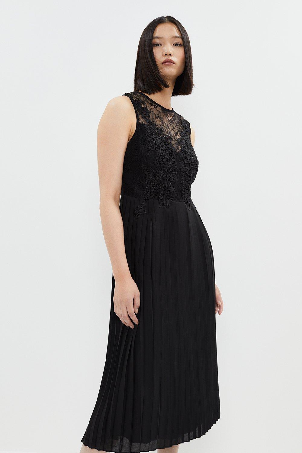 Applique Eyelash Lace Pleat Dress - Black