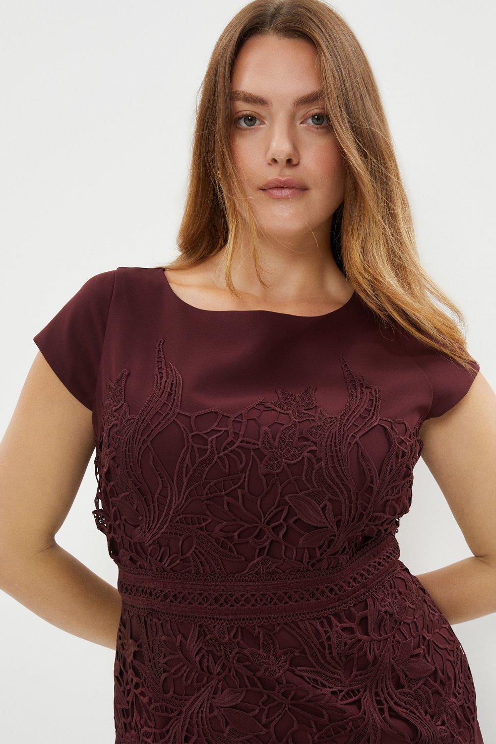 Plus Size Lace Dress With Crepe - Red