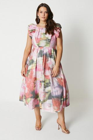 Plus size dresses in current patterns and affordable prices