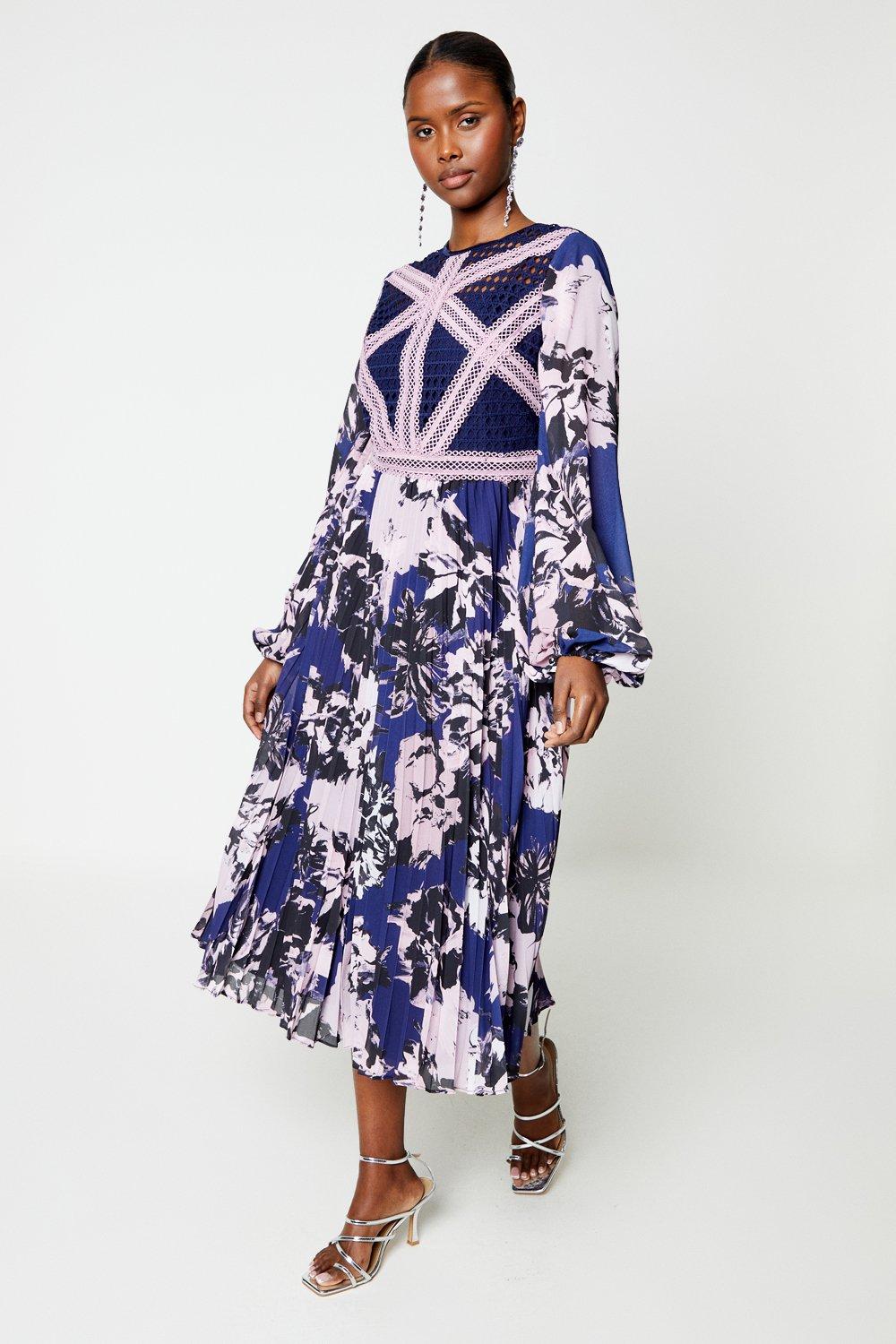 Long Sleeve Printed Dress With Lace Trims - Navy
